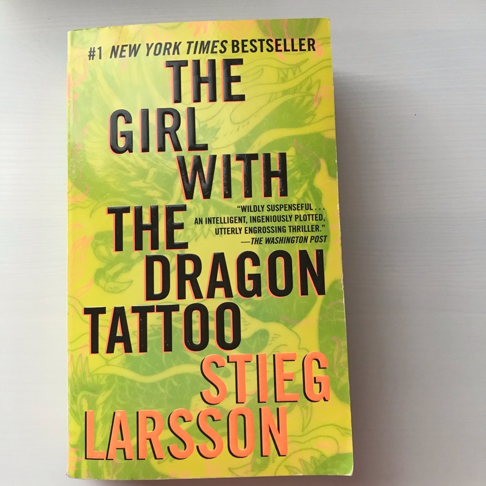 📌3/$12 📌THE GIRL WITH THE DRAGON TATTOO LARSON S - Picture 1 of 6
